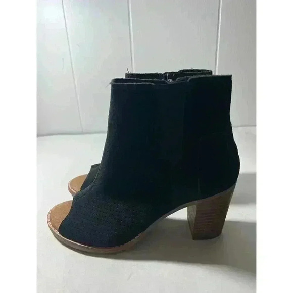 Toms boots​ - Picture 2 of 5